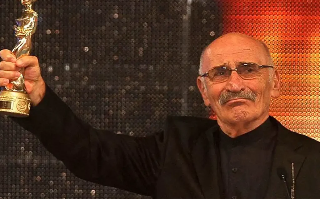 Tuncel Kurtiz